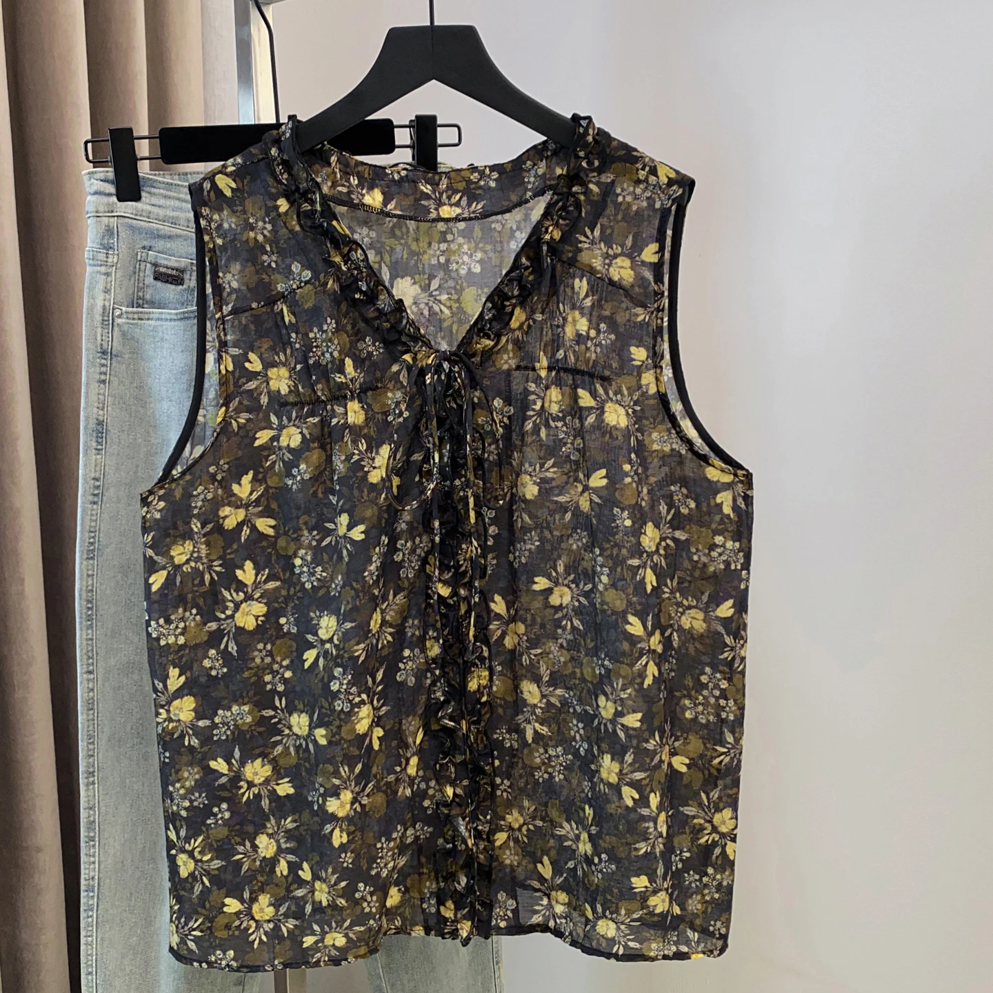 plus Size Women's Shirt V-Neck Summer Top Outerwear Anti-Aging Slimming Regular Length Artistic Style Commute Wind Blouse
plus Size Women's Shirt V-Neck Summer Top Outerwear Anti-Aging Slimming Regular Length Artistic Style Commute Wind Blouse