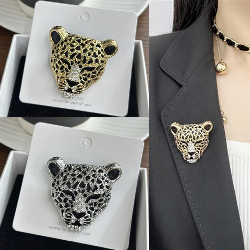 Luxury Vintage Leopard Pearl Brooch - Hollow Out Design Suit Lapel Pin Unisex Dressy Accessory for Men Women
Luxury Vintage Leopard Pearl Brooch - Hollow Out Design Suit Lapel Pin Unisex Dressy Accessory for Men Women