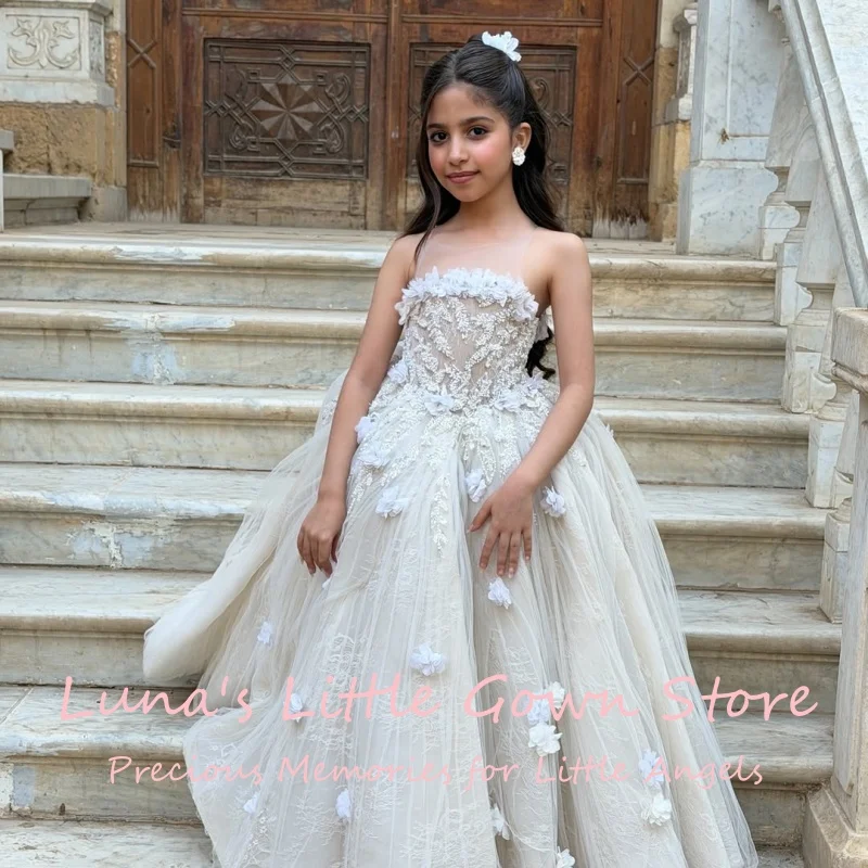 Embroidered Lace Kids Formal Gown Sheer Mesh Neckline Scattered 3D Rose Tulle Skirt Garden Wedding Bridesmaid Dress Customized
Embroidered Lace Kids Formal Gown Sheer Mesh Neckline Scattered 3D Rose Tulle Skirt Garden Wedding Bridesmaid Dress Customized