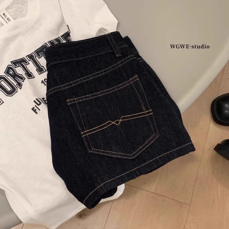 High Waist Denim Shorts Women Summer New Style Retro A-Line Wide Leg Hot Pants Solid Leisure Design Sensation Spicy Girl Jeans
High Waist Denim Shorts Women Summer New Style Retro A-Line Wide Leg Hot Pants Solid Leisure Design Sensation Spicy Girl Jeans