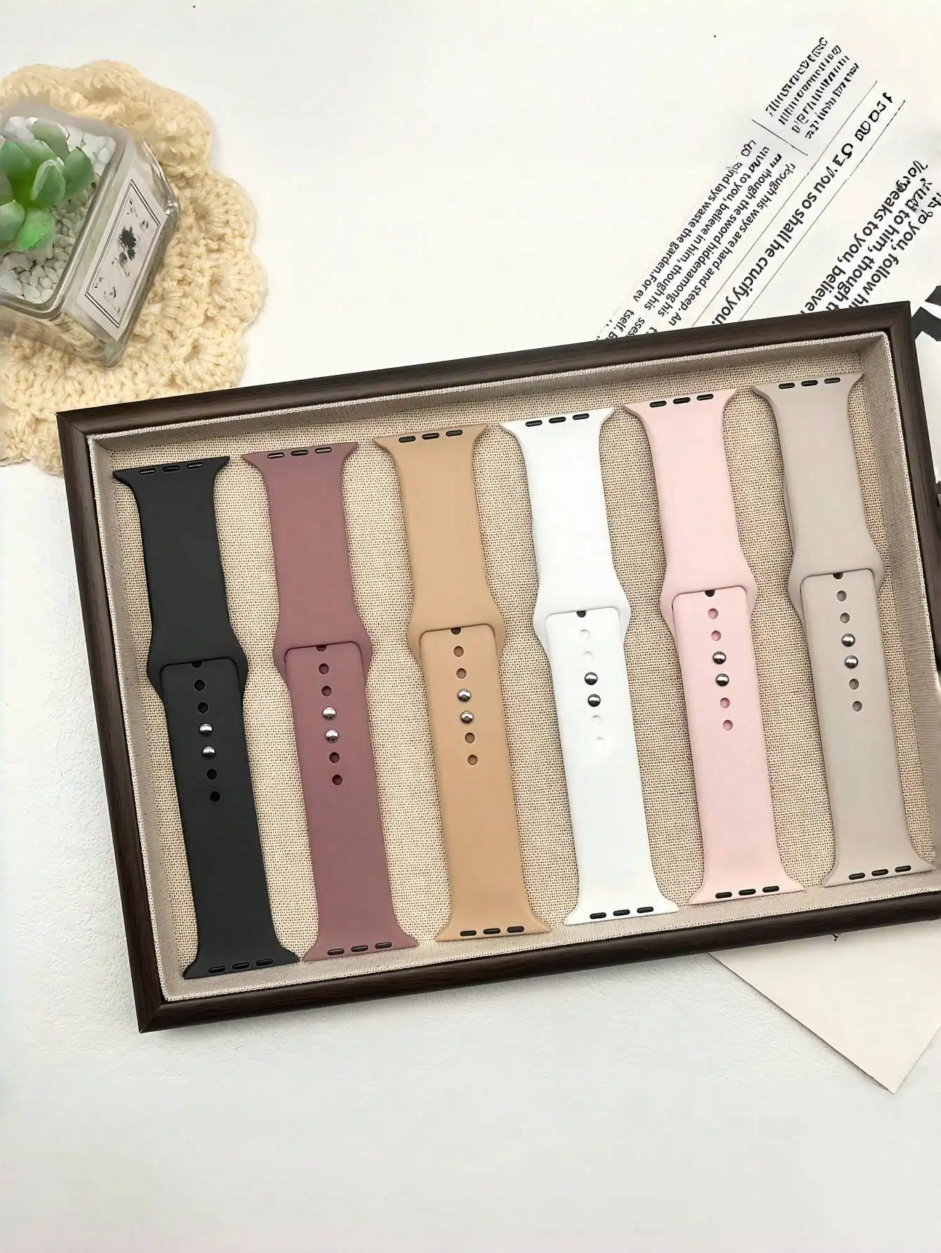 6pcs/Set Breathable Soft Silicone Sport Watch Bands, Elegant Fashion Gift Set Compatible With Apple Watch Series 11/10/9/8/7/6/SE/SE2/Ultra (38mm, 40mm, 41mm, 42mm, 44mm, 45mm, 46mm, 49mm)
6pcs/Set Breathable Soft Silicone Sport Watch Bands, Elegant Fashion Gift Set Compatible With Apple Watch Series 11/10/9/8/7/6/SE/SE2/Ultra (38mm, 40mm, 41mm, 42mm, 44mm, 45mm, 46mm, 49mm)