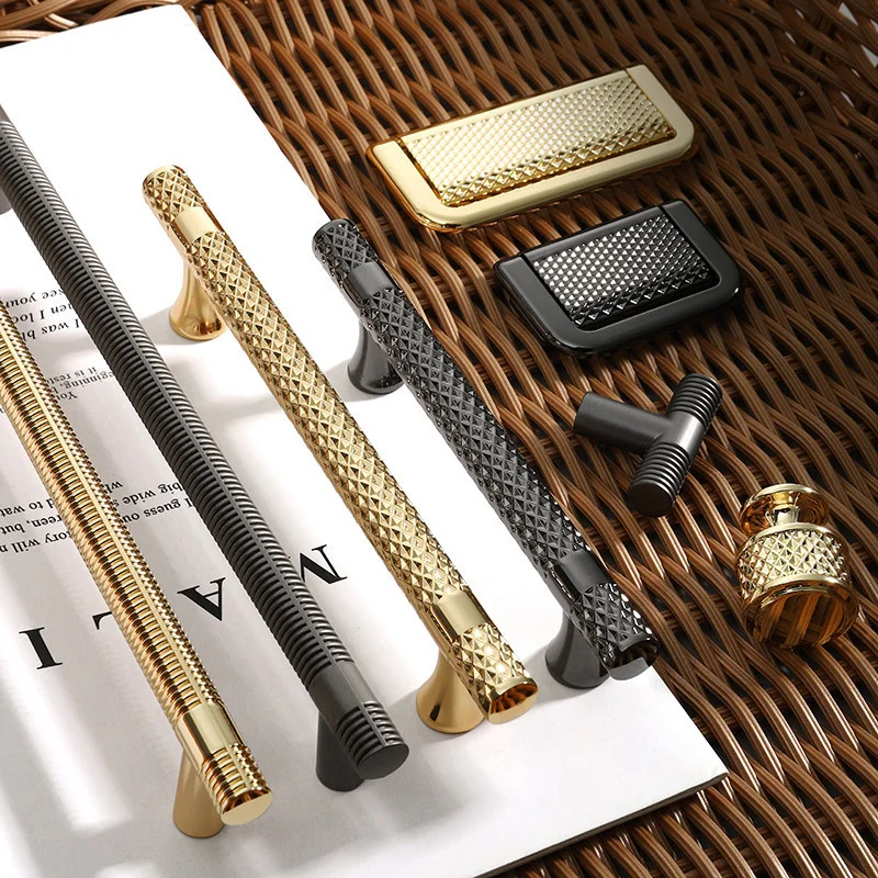 Modern Luxury Gold Wardrobe Door Solid Handle Nordic Single Hole Drawer Cabinet Zinc Alloy Furniture Door Handle
Modern Luxury Gold Wardrobe Door Solid Handle Nordic Single Hole Drawer Cabinet Zinc Alloy Furniture Door Handle