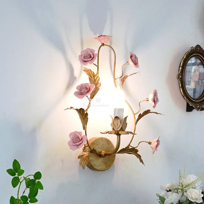 Customized American pastoral ceramic rose wall lamp living room background wall lamp European and French retro bedroom girl room
Customized American pastoral ceramic rose wall lamp living room background wall lamp European and French retro bedroom girl room