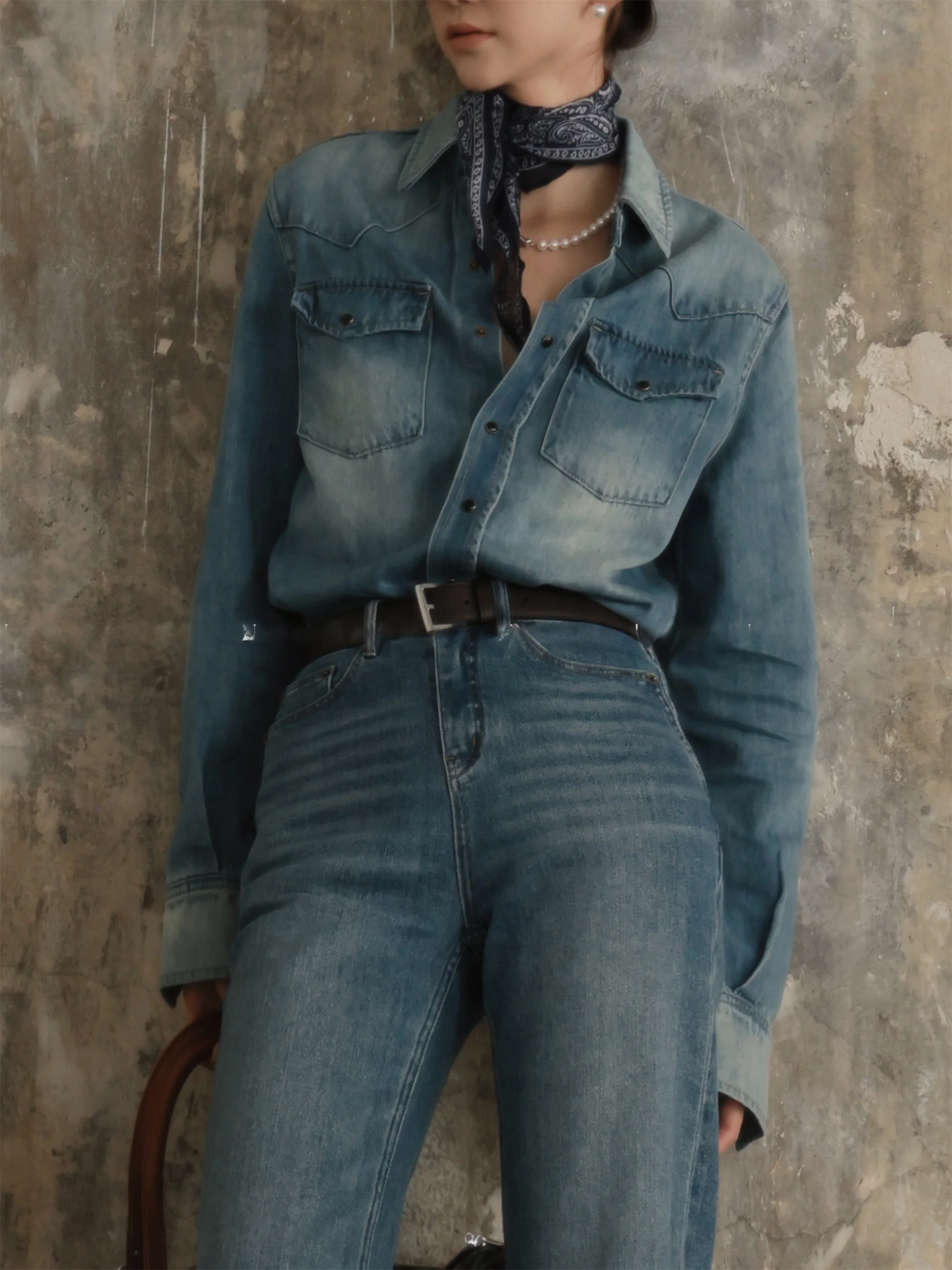 Sli Retro Classic Denim irt Women's Layering Versatile Cotton Polyester Long Sve Collar Straight Cut Faionable
Sli Retro Classic Denim irt Women's Layering Versatile Cotton Polyester Long Sve Collar Straight Cut Faionable