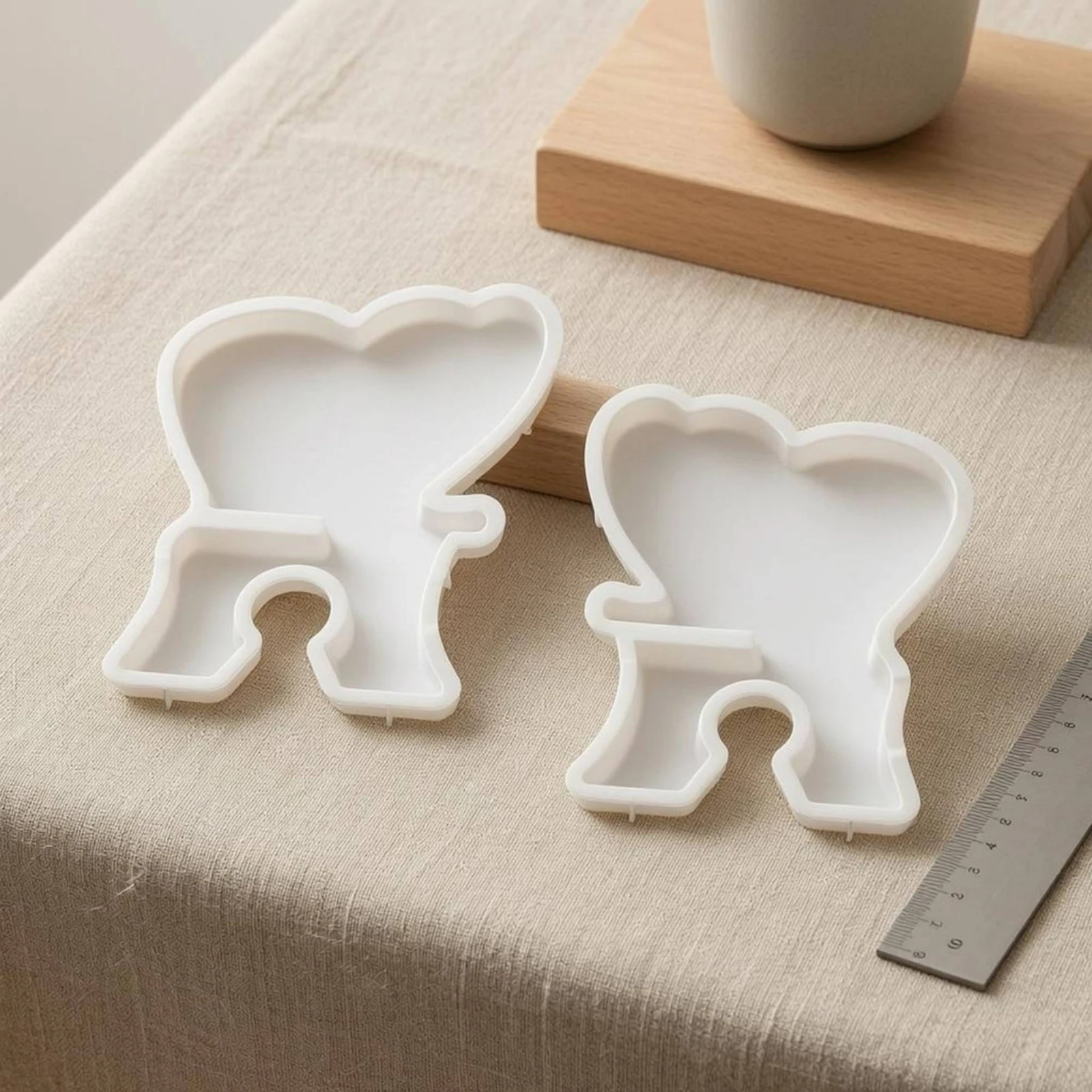 Butterfly Book Stand Mold Built-in Ledge Resin Book Stand Mold Home Craft White Easy to Release for Handmade Casting
Butterfly Book Stand Mold Built-in Ledge Resin Book Stand Mold Home Craft White Easy to Release for Handmade Casting