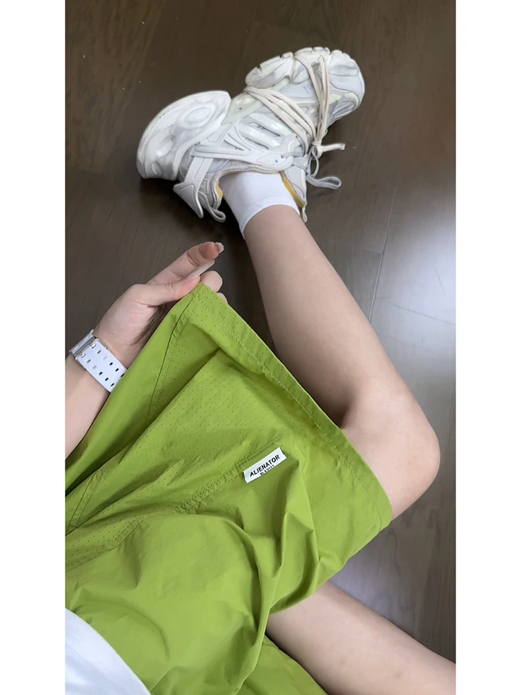 Мужские летние шорты из ледяного шелка Qui Dry: дышащие, повседневные, свободного кроя, с декоративной строчкой, прямые штанины, для активного отдыха
Мужские летние шорты из ледяного шелка Qui Dry: дышащие, повседневные, свободного кроя, с декоративной строчкой, прямые штанины, для активного отдыха