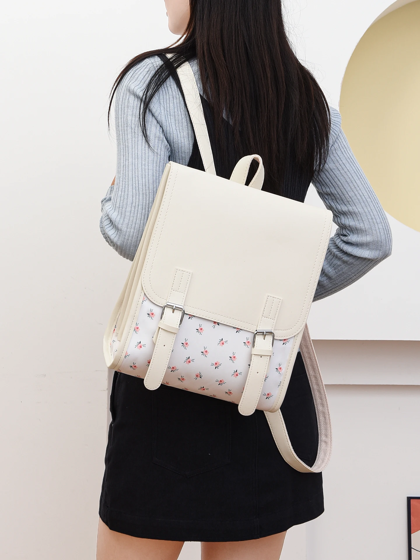 Casual Large Capaci Women's Bapa Outdoor Sports Climbing Bag Trendy Lightweight Travel Bapa School Class Bookbag
Casual Large Capaci Women's Bapa Outdoor Sports Climbing Bag Trendy Lightweight Travel Bapa School Class Bookbag