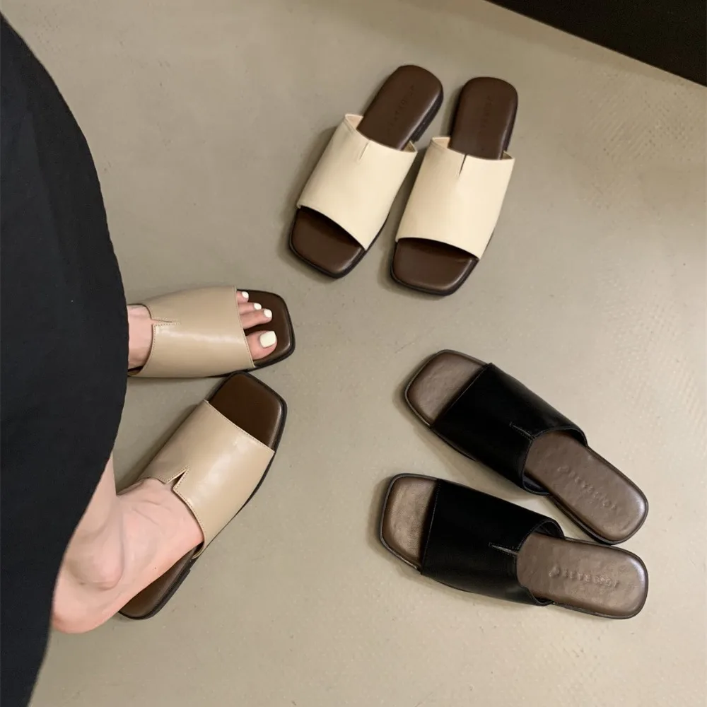 PVC Flat Soled Slippers Black White Khaki Anti Slip Slides Sandals Women Lightweight Korean Style Outer Wear Shoes Summer
PVC Flat Soled Slippers Black White Khaki Anti Slip Slides Sandals Women Lightweight Korean Style Outer Wear Shoes Summer