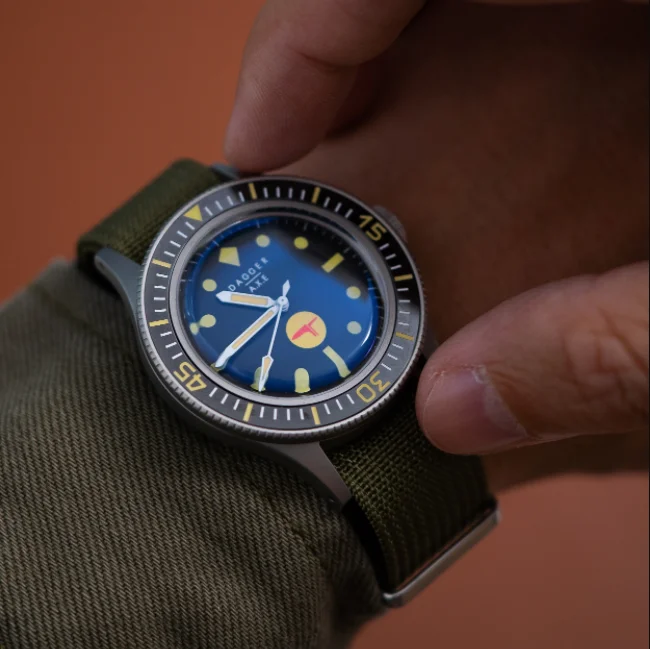 DAGGERAXE Men Diver Watch 40mm Automatic Mechanical Wristwatch 10ATM Waterproof C3 Luminous Sapphire Mirror NH35
DAGGERAXE Men Diver Watch 40mm Automatic Mechanical Wristwatch 10ATM Waterproof C3 Luminous Sapphire Mirror NH35