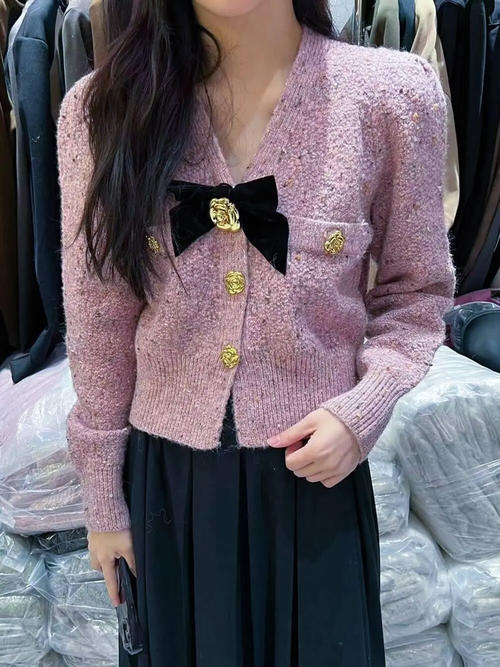 Autumn Winter New Women's Western Style Slim and Sweet Soft Sweater V-neck Bow Long Sleeve Short Knit Cardigan Solid Coat X613
Autumn Winter New Women's Western Style Slim and Sweet Soft Sweater V-neck Bow Long Sleeve Short Knit Cardigan Solid Coat X613