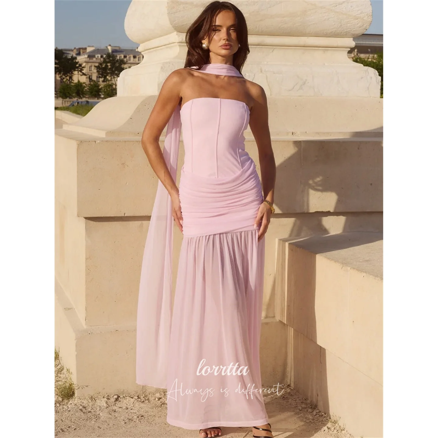Lorrtta Chiffon Strapless Pink A-Line Evening Dress 2026 Prom Dress Women Elegant Side Draped Customized Robes de Soirée
Lorrtta Chiffon Strapless Pink A-Line Evening Dress 2026 Prom Dress Women Elegant Side Draped Customized Robes de Soirée
