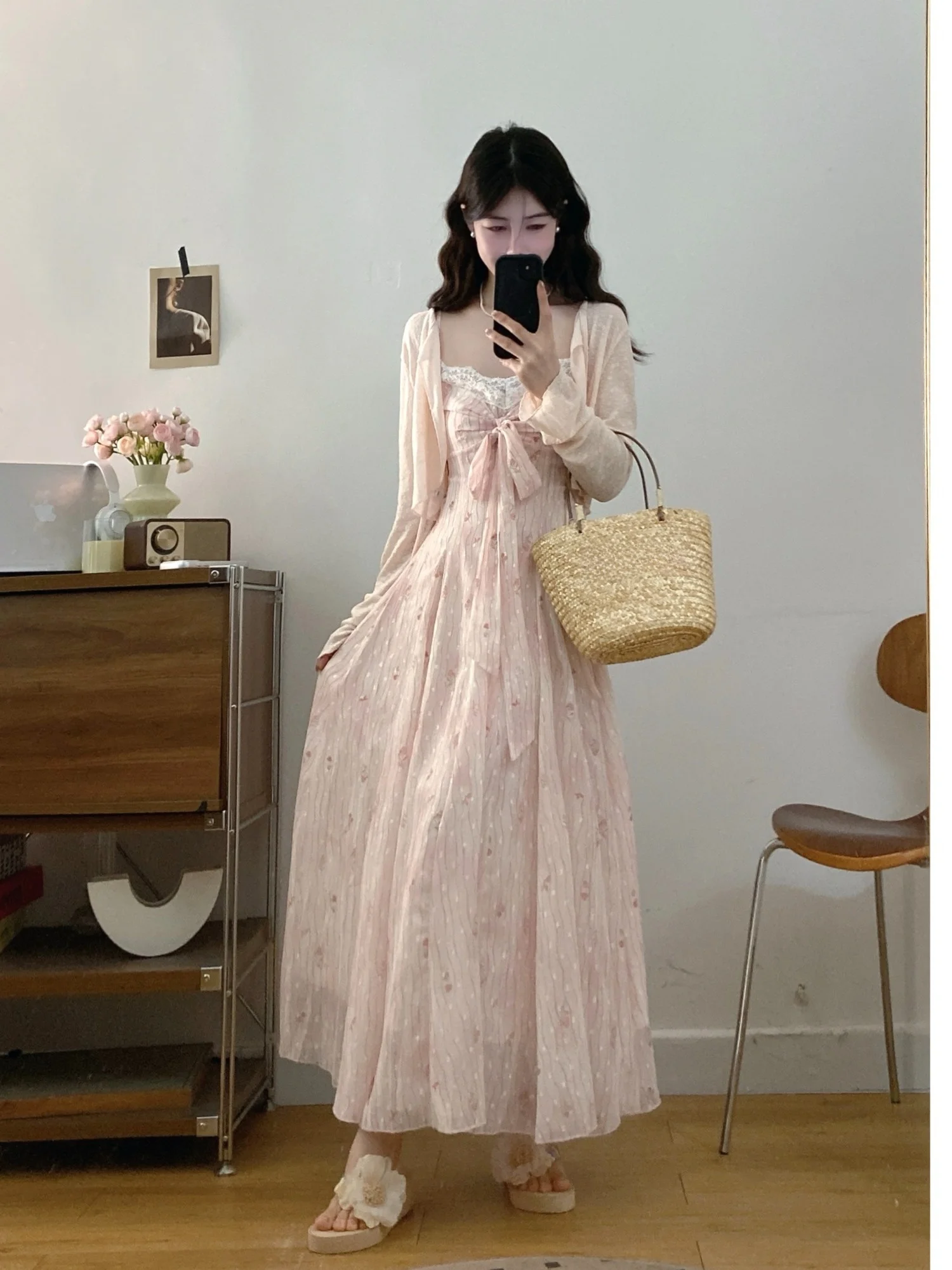 Sweet Floral Lace Trim Belted A-Line Midi Dress Women's Summer New Waist Cinching Korean Style Long Sleeve Commute Dress
Sweet Floral Lace Trim Belted A-Line Midi Dress Women's Summer New Waist Cinching Korean Style Long Sleeve Commute Dress