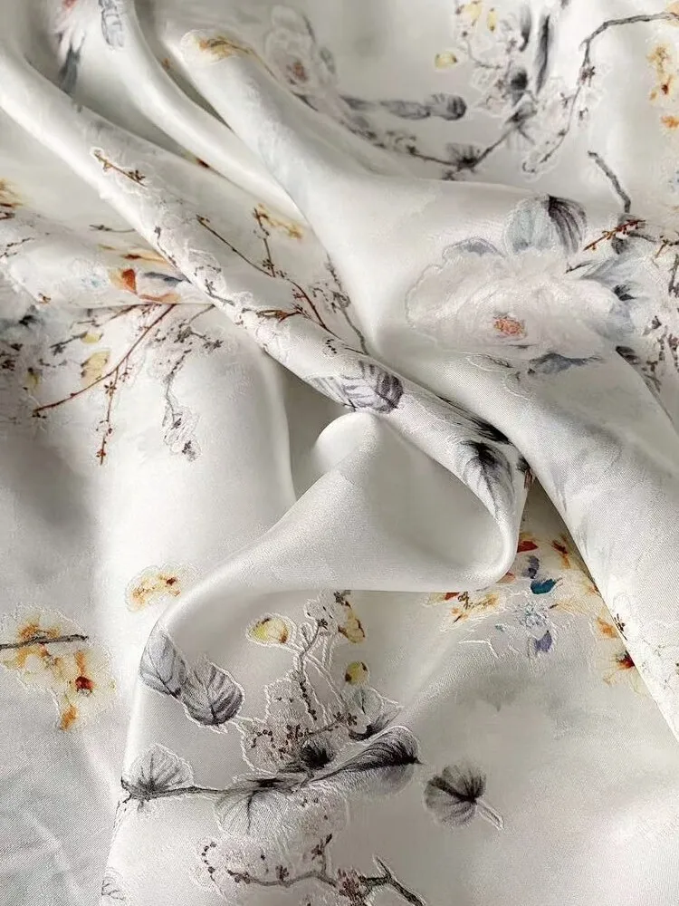 Jacquard Satin Real Silk Interwoven Fabric Wind Xulai New Dot Printing Cheongsam Hanfu Chinese Style Handmade
Jacquard Satin Real Silk Interwoven Fabric Wind Xulai New Dot Printing Cheongsam Hanfu Chinese Style Handmade