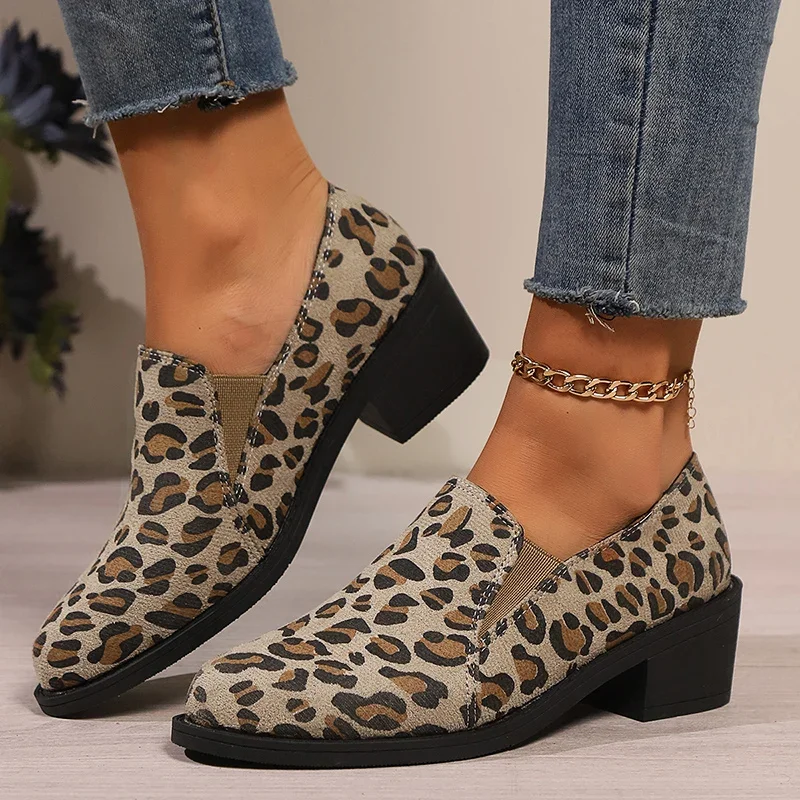 Fashion Leopard Print Loafers Woman 2024 Lightweight Slip On Walking Shoes for Women Plus Size Comfort Thick Heels Chelsea Shoes
Fashion Leopard Print Loafers Woman 2024 Lightweight Slip On Walking Shoes for Women Plus Size Comfort Thick Heels Chelsea Shoes