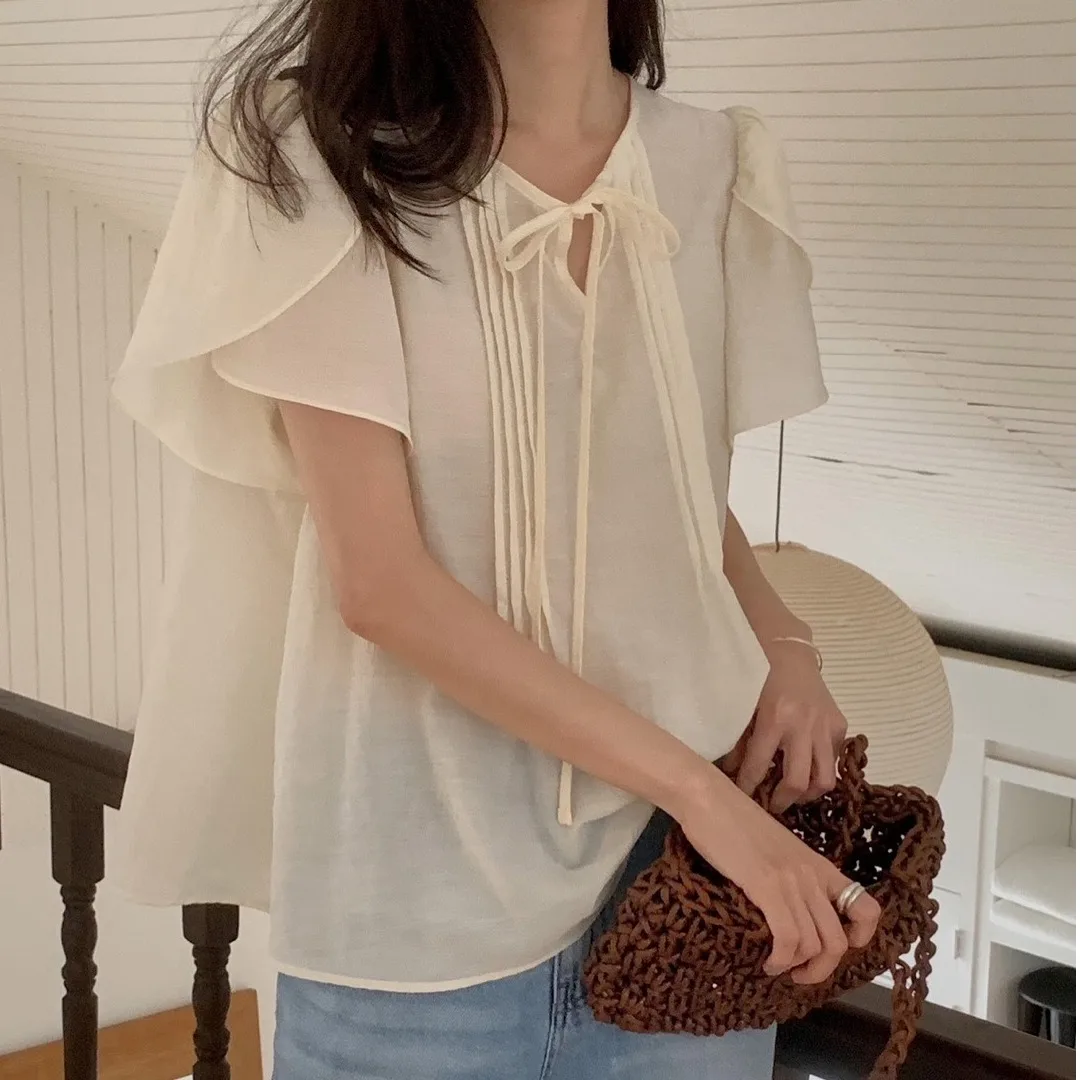 Nimo Home Two-Tone Cool Silk Short Sleeve Shirt with Bow Tie Loose Fit Summer Women's Fashion Versatile Style Resistant to De...
Nimo Home Two-Tone Cool Silk Short Sleeve Shirt with Bow Tie Loose Fit Summer Women's Fashion Versatile Style Resistant to De...