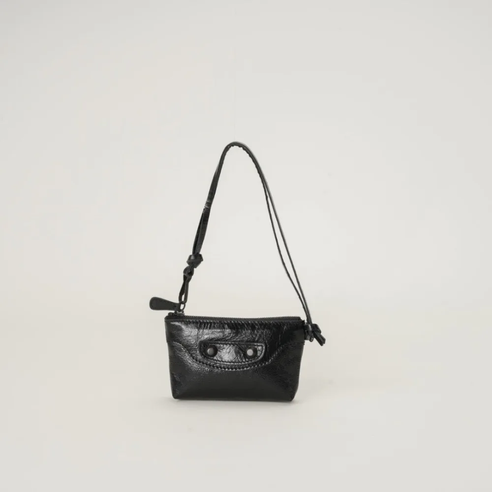 Genuine Leather Small Wallet Niche Oil Wax Leather Bag Fashion Change Texture Unique Fashion Simple Daily Elegant Casual
Genuine Leather Small Wallet Niche Oil Wax Leather Bag Fashion Change Texture Unique Fashion Simple Daily Elegant Casual
