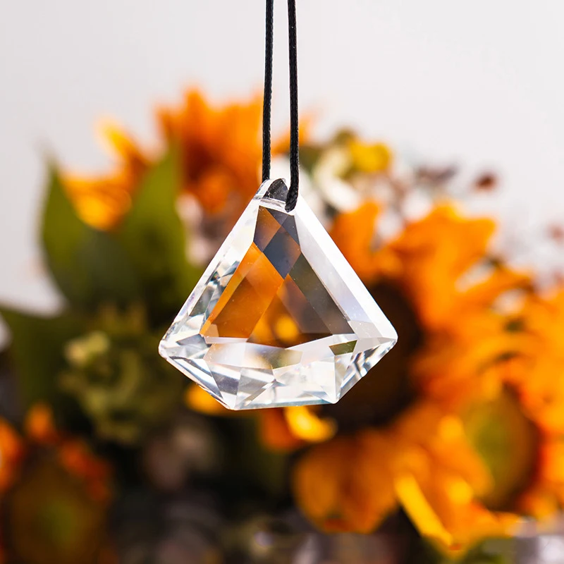 Window Hanging Light Catcher Pendant Colorful Sun catcher Crystal Prism Suncatcher Home Hang Ornament Rainbow Maker Decoration
Window Hanging Light Catcher Pendant Colorful Sun catcher Crystal Prism Suncatcher Home Hang Ornament Rainbow Maker Decoration