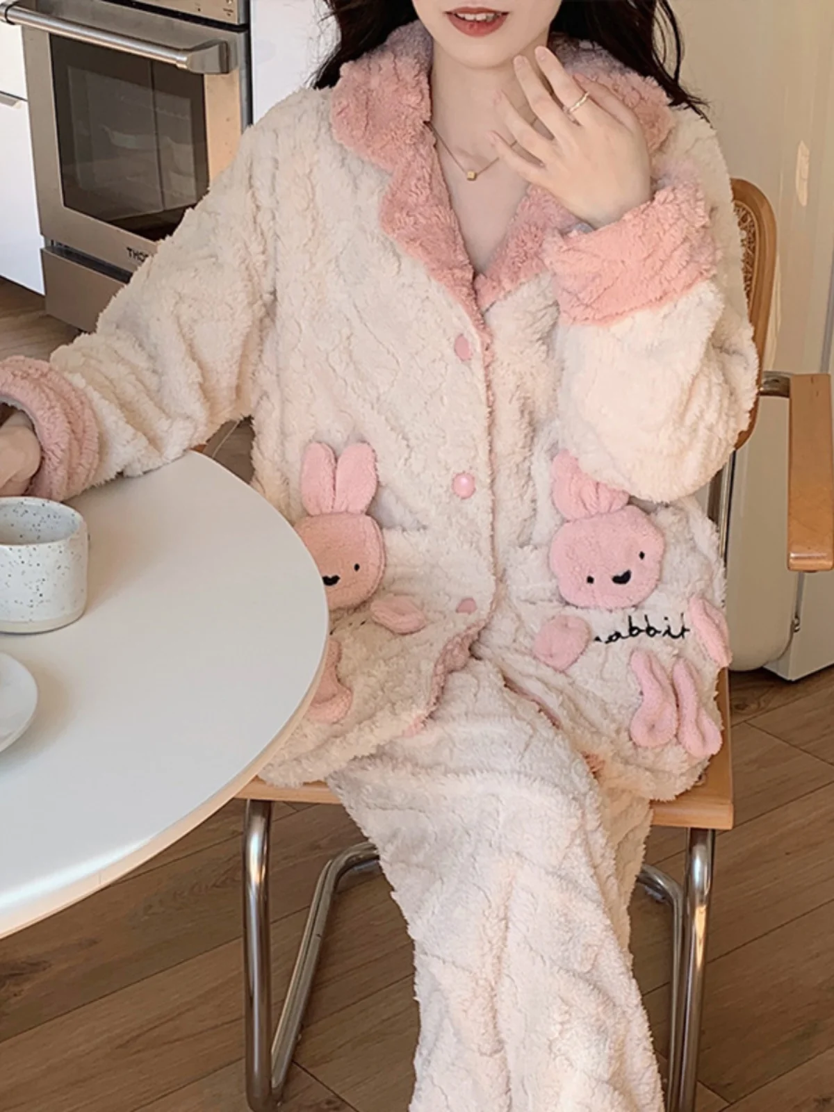 Adorable Thick Coral Fleece Pajamas Women's Winter Home Clothes Sweet Girl's Flannel Sleepwear Casual Long Pants Stitched Pat...
Adorable Thick Coral Fleece Pajamas Women's Winter Home Clothes Sweet Girl's Flannel Sleepwear Casual Long Pants Stitched Pat...