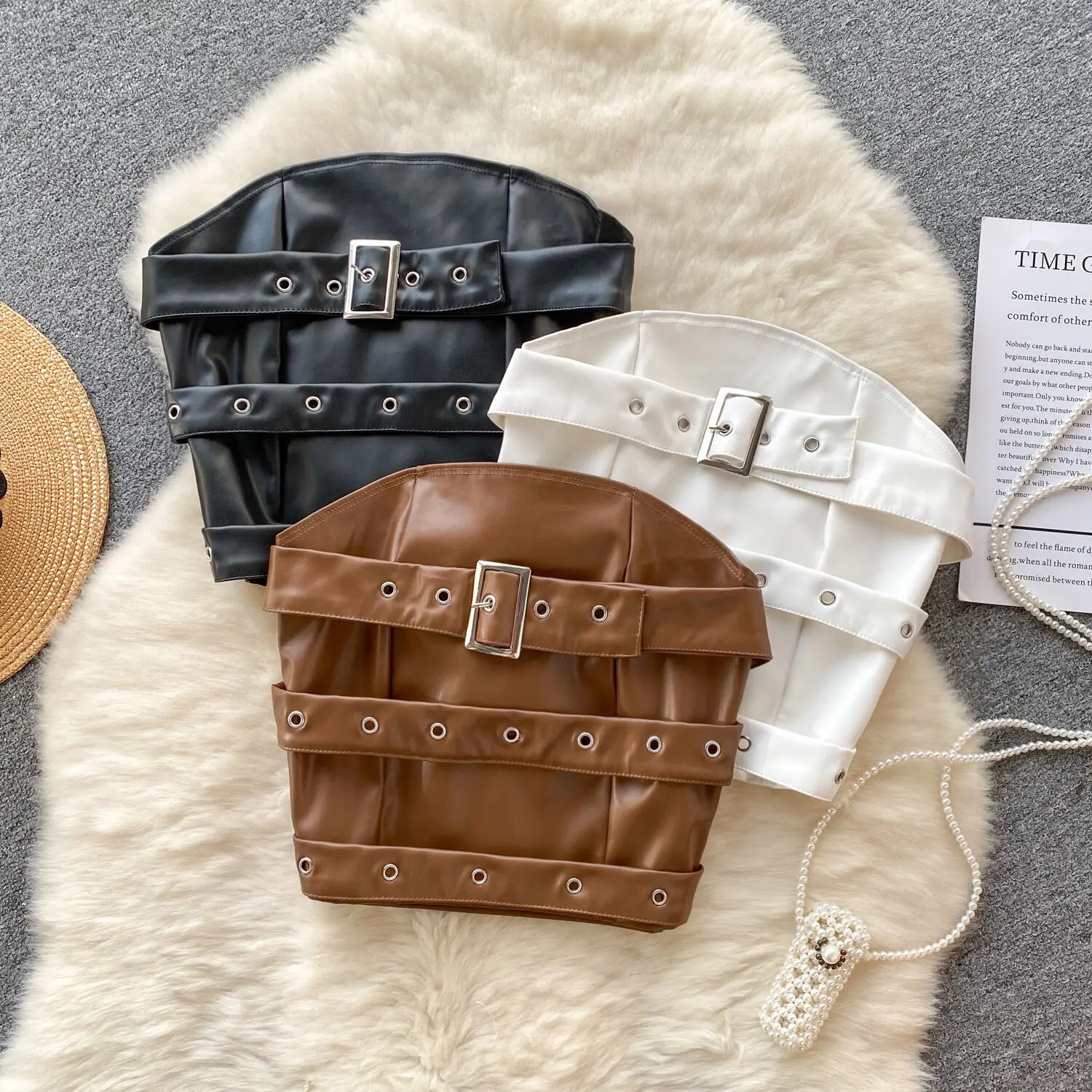 Spicy Girl Motorcycle Style Bra Vest Women's Autumn Spring Fall Lacing PU Leather Vest Sense Backless Sexy Streetwear Short Top
Spicy Girl Motorcycle Style Bra Vest Women's Autumn Spring Fall Lacing PU Leather Vest Sense Backless Sexy Streetwear Short Top