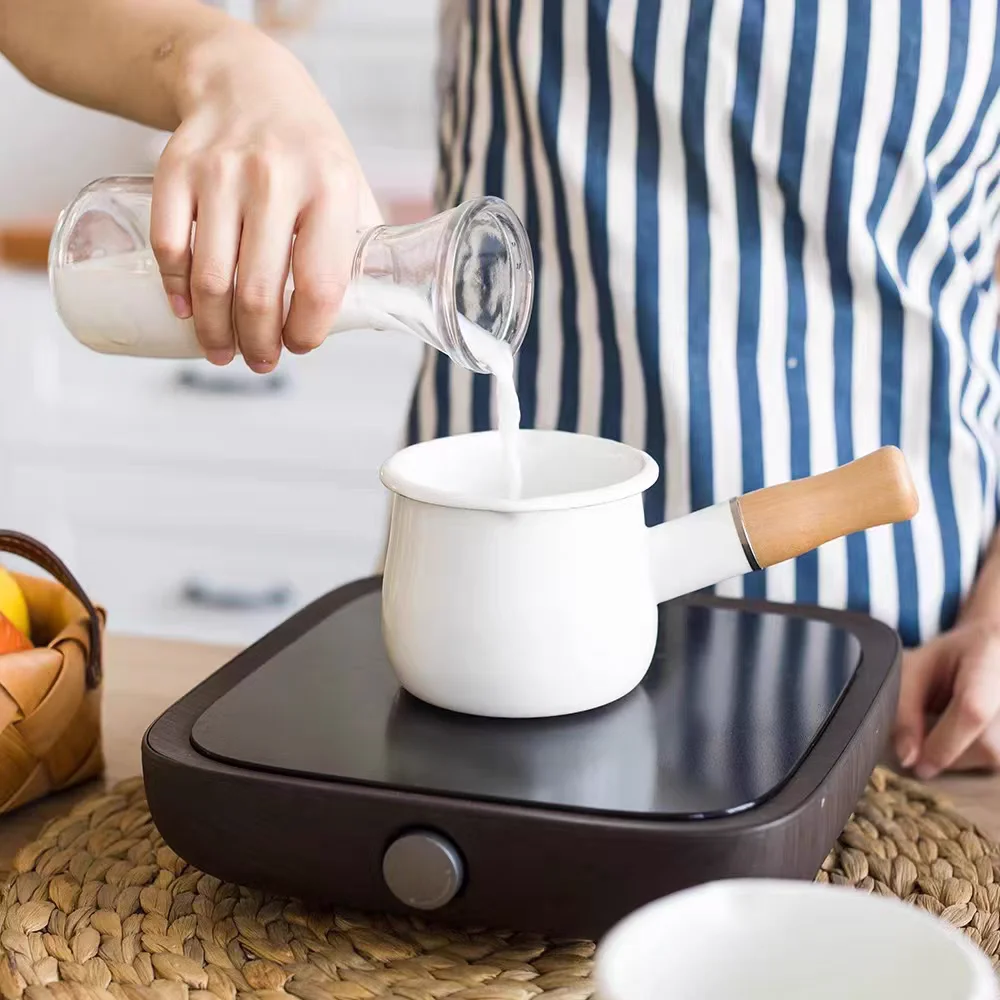 Japanese Mini Milk Pot Enamel Breakfast Cookware Baby Food Pot Hot Oil Boiled Egg Seasoning Pot
Japanese Mini Milk Pot Enamel Breakfast Cookware Baby Food Pot Hot Oil Boiled Egg Seasoning Pot