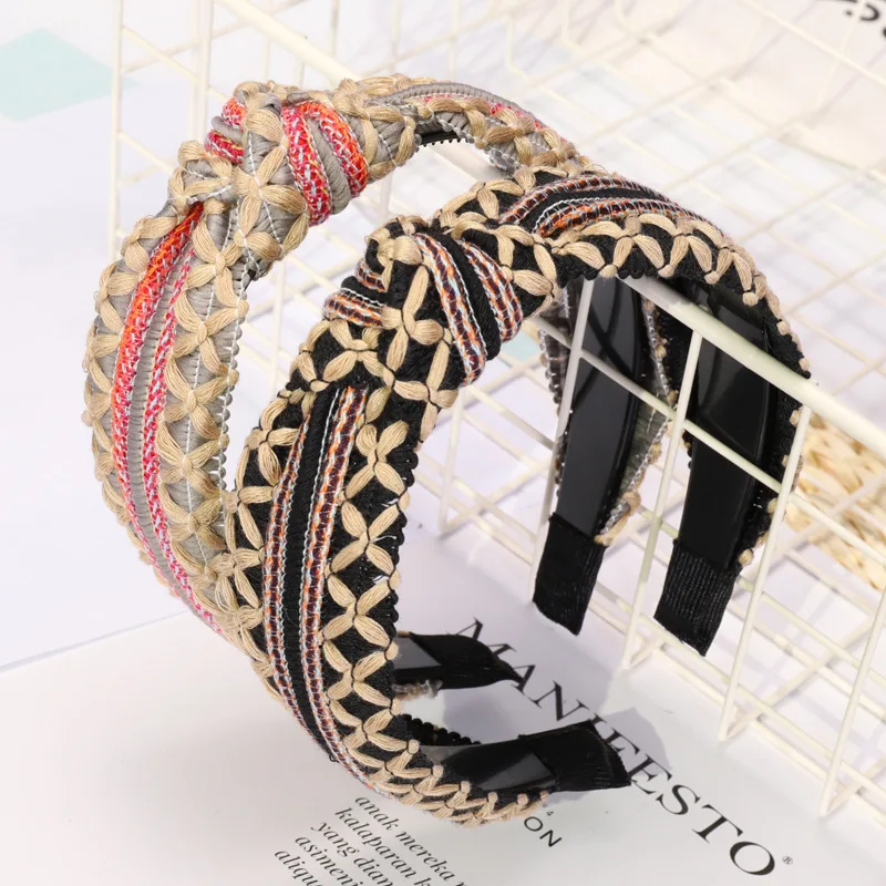 Inspired Tweed Headband – Korean Style Bouclé Hair Band for Women, Minimalist Sweet Hair Accessory for Date
Inspired Tweed Headband – Korean Style Bouclé Hair Band for Women, Minimalist Sweet Hair Accessory for Date