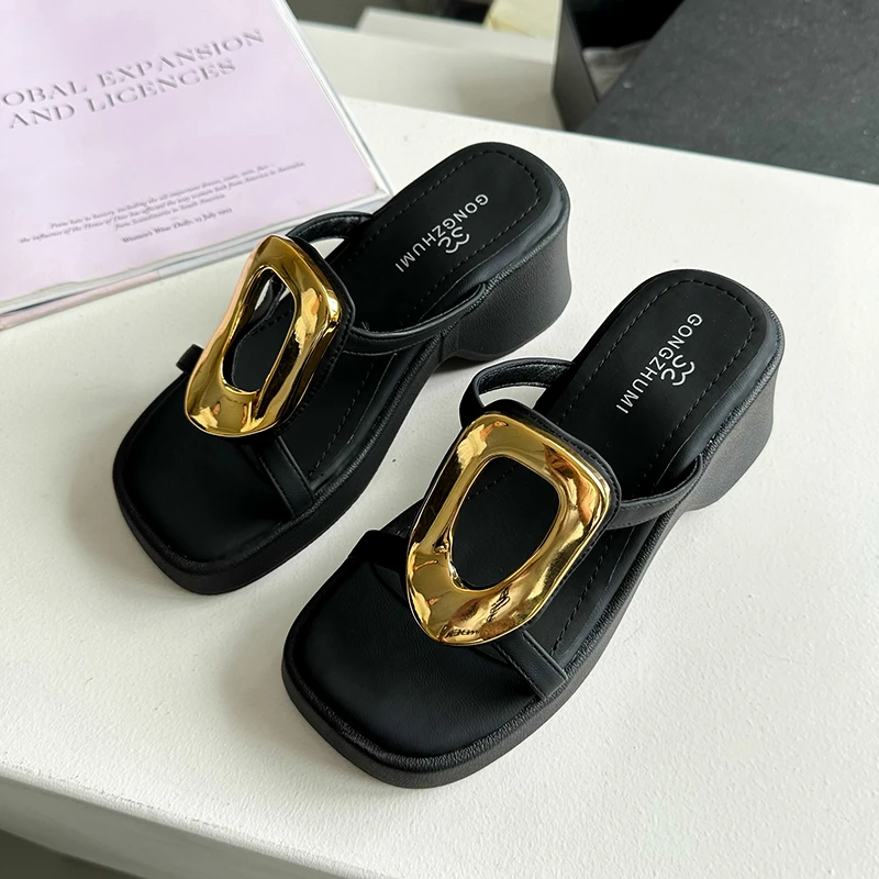 French Platform Wedge Slippers Women's 2026 Summer New Outward Wear Heightened Small Flip-flop Sandals
French Platform Wedge Slippers Women's 2026 Summer New Outward Wear Heightened Small Flip-flop Sandals