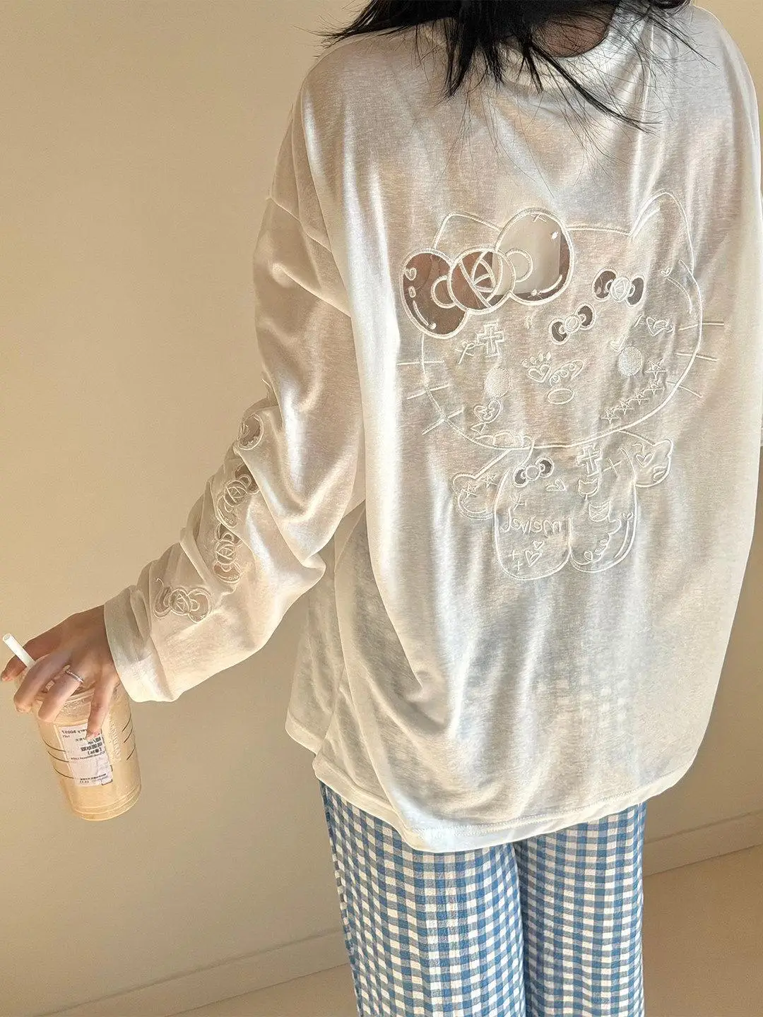 Korean Style Sweet Girl White Kitty Embroidery Long Sleeve Women's T-shirt Fashionable Unique Summer Top Sun Protection
Korean Style Sweet Girl White Kitty Embroidery Long Sleeve Women's T-shirt Fashionable Unique Summer Top Sun Protection