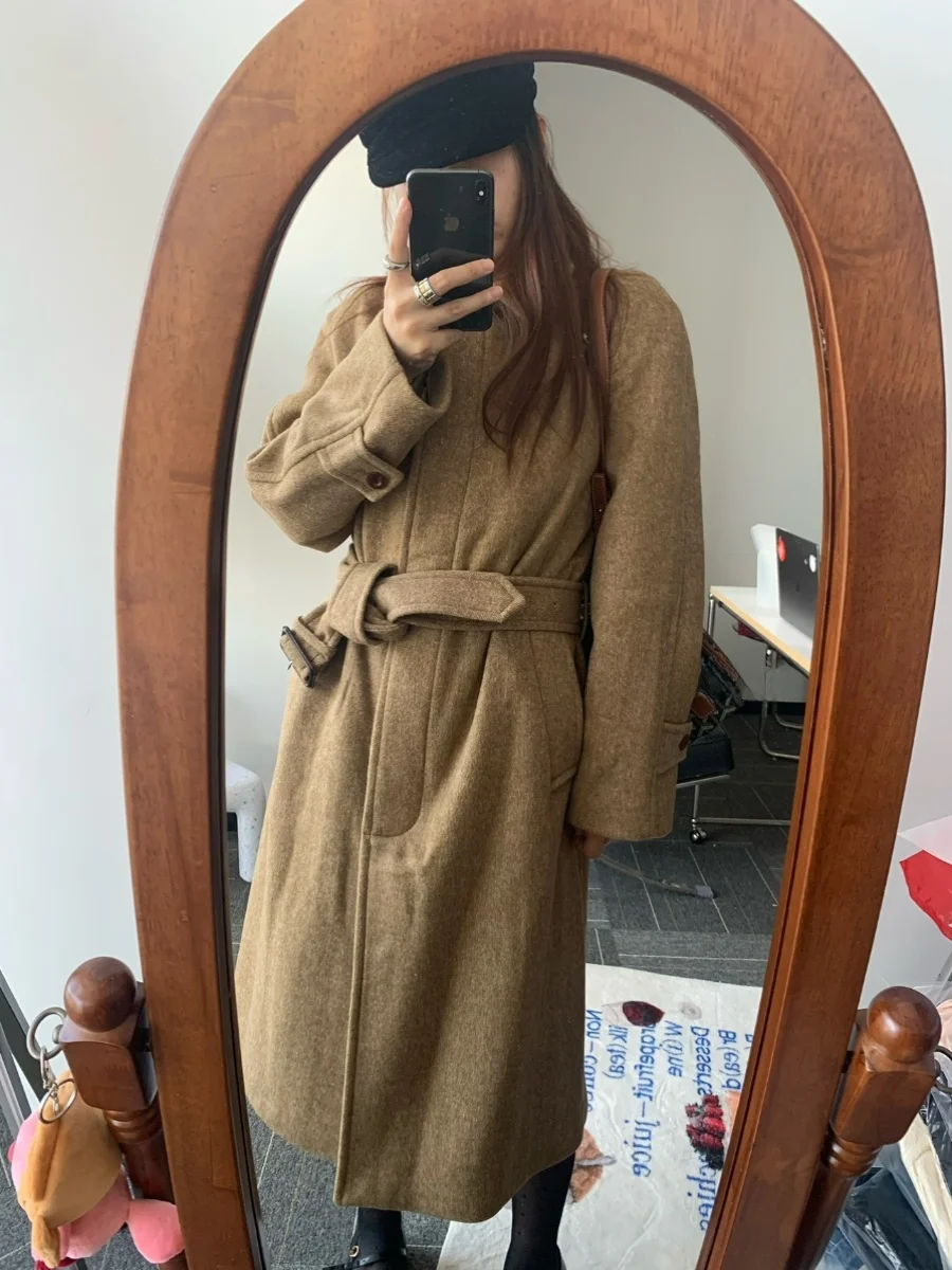 PREON Autumn Winter Thi Warm Long Wool Camere Coat Simple Faion Commute Outerwear Barnnet Sle Ladies' Woolen Coat
PREON Autumn Winter Thi Warm Long Wool Camere Coat Simple Faion Commute Outerwear Barnnet Sle Ladies' Woolen Coat