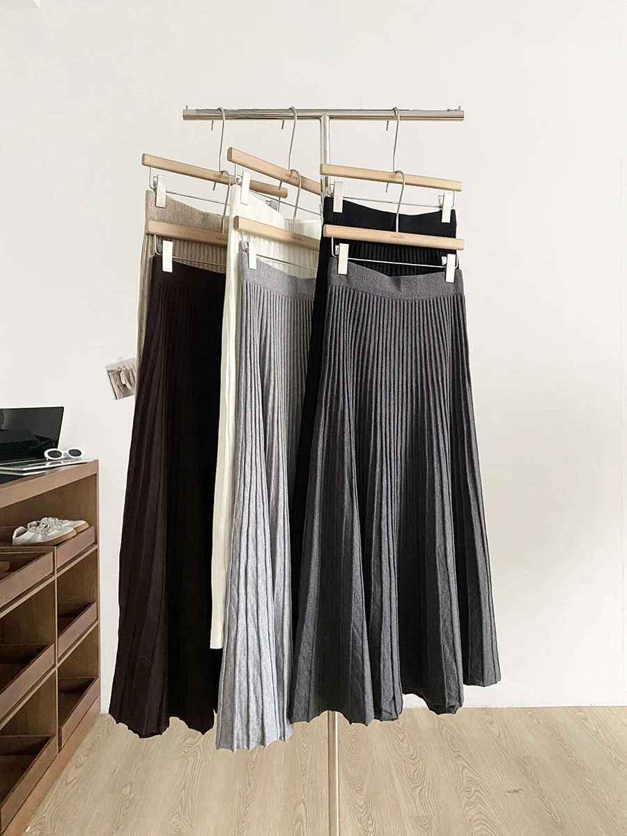 Slimming A-Line Midi Skirt Women's Knitted Pleated High Waist Polyester Fiber Commute Style Autumn Winter New Korean Version
Slimming A-Line Midi Skirt Women's Knitted Pleated High Waist Polyester Fiber Commute Style Autumn Winter New Korean Version