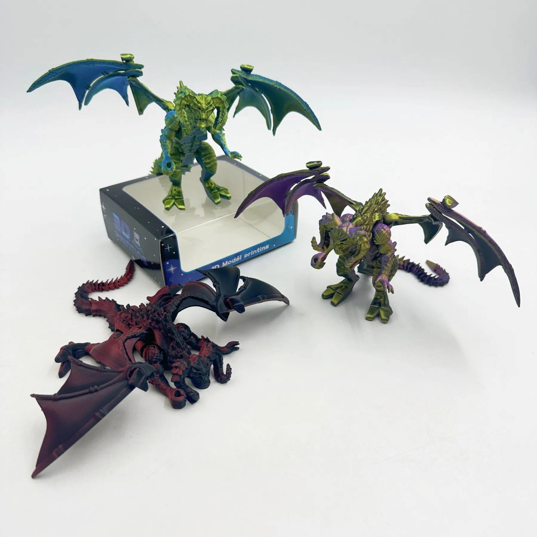 3D печатная модель рогатая дракона, украшение в виде животного, реалистичная статуя дракона, шарнирные крылья, подвижные креативные украшения для рабочего стола
3D печатная модель рогатая дракона, украшение в виде животного, реалистичная статуя дракона, шарнирные крылья, подвижные креативные украшения для рабочего стола