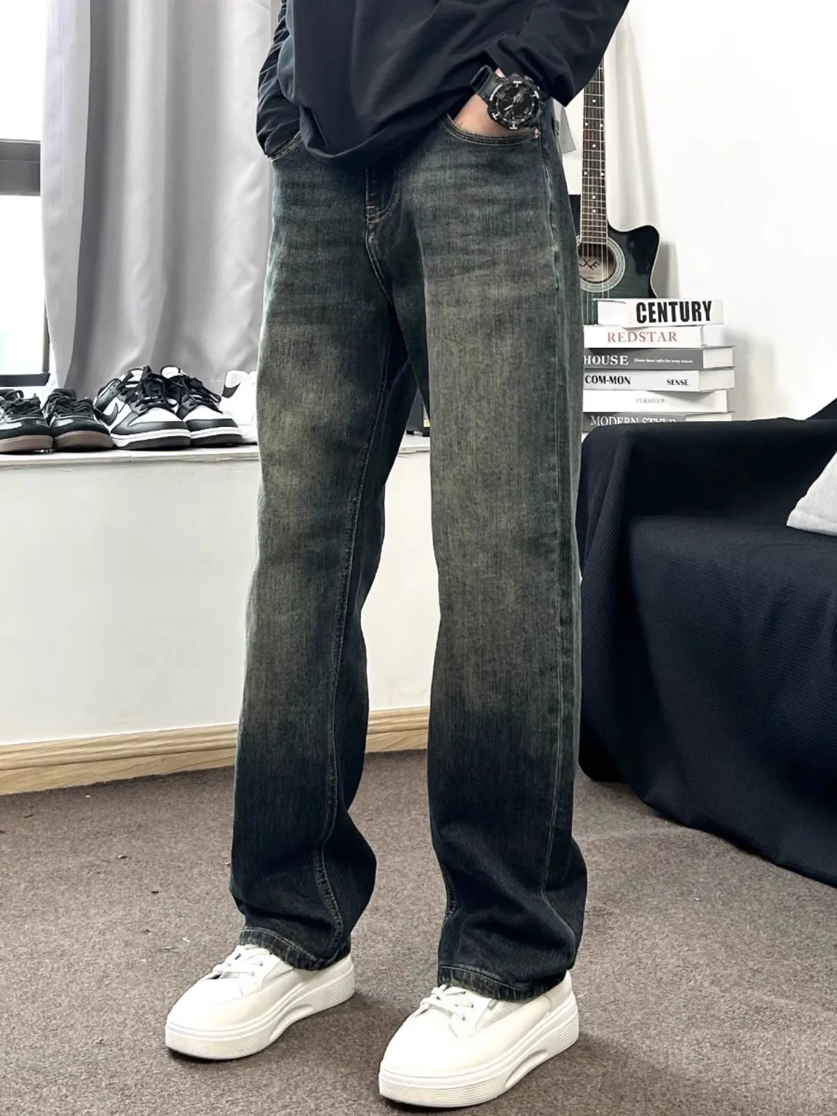 Мужские узкие прямые повседневные джинсы с талией в стиле ретро, длинные брюки с цветочным принтом в американском стиле, зимние износостойкие брюки
Мужские узкие прямые повседневные джинсы с талией в стиле ретро, длинные брюки с цветочным принтом в американском стиле, зимние износостойкие брюки