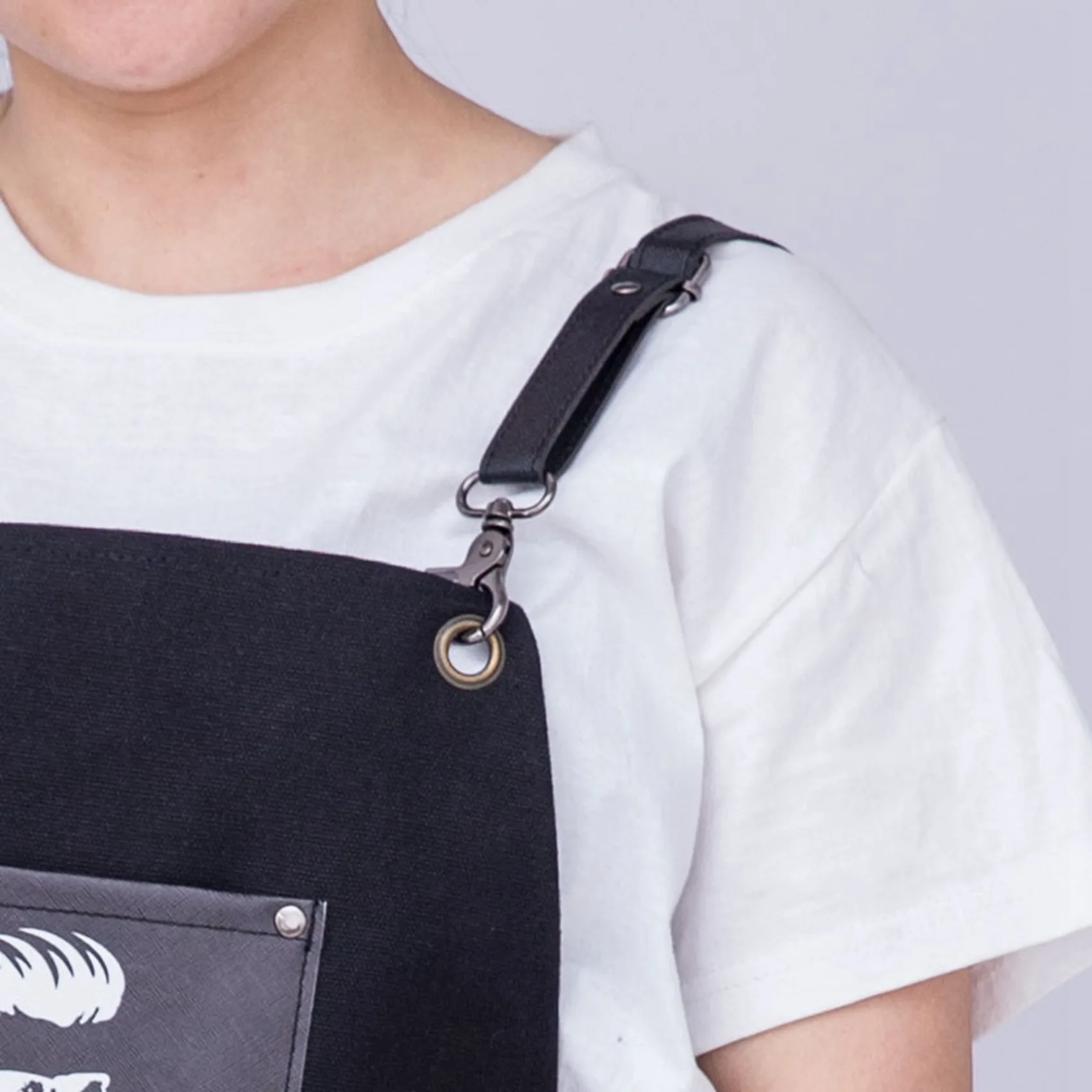 INLIG-2X Черная парикмахерская накидка для стрижки волос, фартук Оксфорд Бога, парикмахерская карманная накидка для стрижки волос, необрастающая ткань
INLIG-2X Черная парикмахерская накидка для стрижки волос, фартук Оксфорд Бога, парикмахерская карманная накидка для стрижки волос, необрастающая ткань