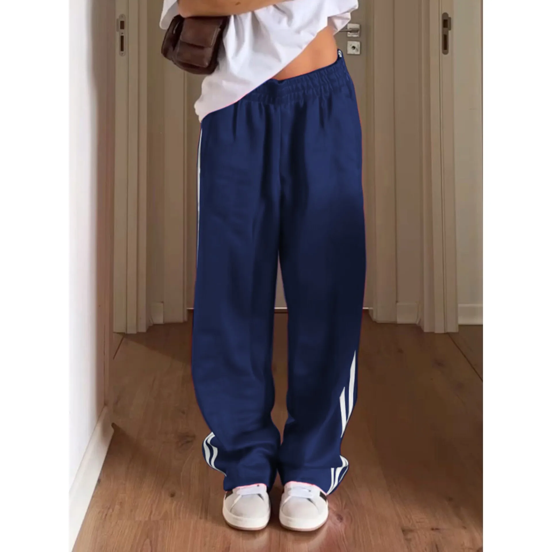 Neutral Style Side Stripe Sports Pants J 45311 Si Comfortable Casual Harlan Pants for Women Spring Season Other Material 100%
Neutral Style Side Stripe Sports Pants J 45311 Si Comfortable Casual Harlan Pants for Women Spring Season Other Material 100%