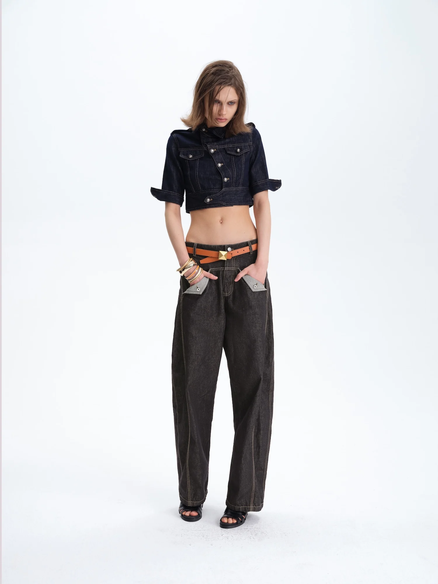 Original Cow Waed Color Colion Low Waist Jeans Cotton Fabric Zipper ket Loose Fit Fem Jeans Winter Season
Original Cow Waed Color Colion Low Waist Jeans Cotton Fabric Zipper ket Loose Fit Fem Jeans Winter Season