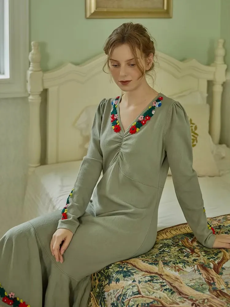 Autumn Spring Original Design Women Mori Girls Vintage Floral Embroidery Slim V-neck Knitted Green Embroidered Jumper Dresses
Autumn Spring Original Design Women Mori Girls Vintage Floral Embroidery Slim V-neck Knitted Green Embroidered Jumper Dresses