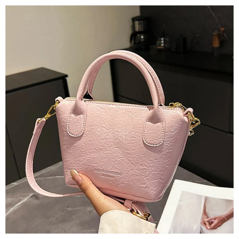 Luxury Brand Fashionable Leather Women's Tote Bag Classic Elegant Popular Paris Designer Vintage Trendy Daily Bag
Luxury Brand Fashionable Leather Women's Tote Bag Classic Elegant Popular Paris Designer Vintage Trendy Daily Bag