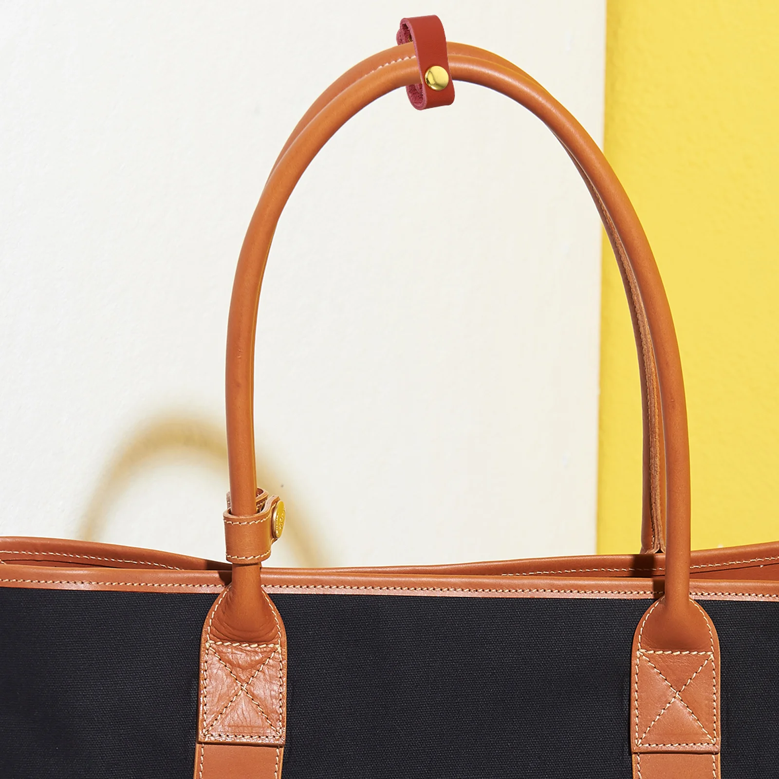 2Pcs Bag Strap Adjustment Buckle Handle Fixing Clip for Handbag Shoulder Strap Length Customization Secure
2Pcs Bag Strap Adjustment Buckle Handle Fixing Clip for Handbag Shoulder Strap Length Customization Secure