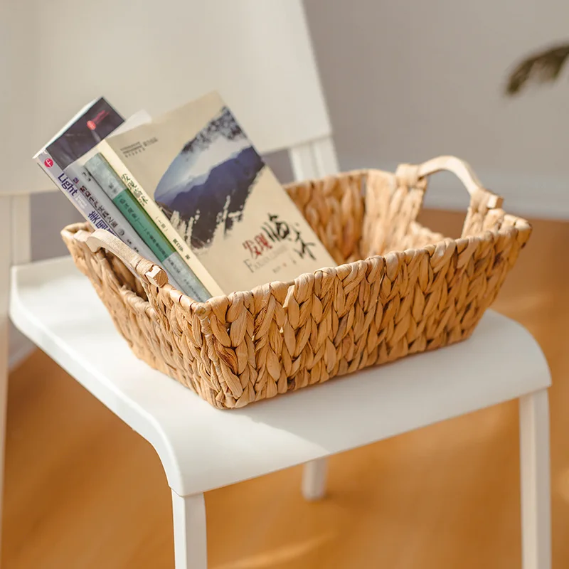 1pcs Handwoven Storage Basket Desktop Organizer with Handles for Living Room Snacks Toys & Home Miscellaneous Items Organizer
1pcs Handwoven Storage Basket Desktop Organizer with Handles for Living Room Snacks Toys & Home Miscellaneous Items Organizer