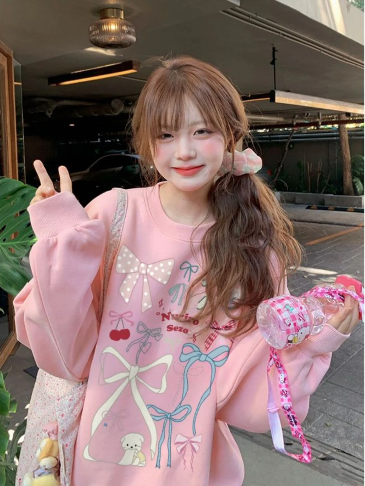 Розовое худи с узлом и принтом для женщин, весна-осень 2024, модный свободный топ, стильная уличная одежда
Розовое худи с узлом и принтом для женщин, весна-осень 2024, модный свободный топ, стильная уличная одежда