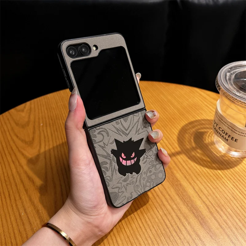 3D Anime Cute cartoon P-Pokemon Gengar Folding flip shockproof Phone Case For Samsung Z Flip 4 5 6 ZFlip 6 Anti-fur Back Cover
3D Anime Cute cartoon P-Pokemon Gengar Folding flip shockproof Phone Case For Samsung Z Flip 4 5 6 ZFlip 6 Anti-fur Back Cover