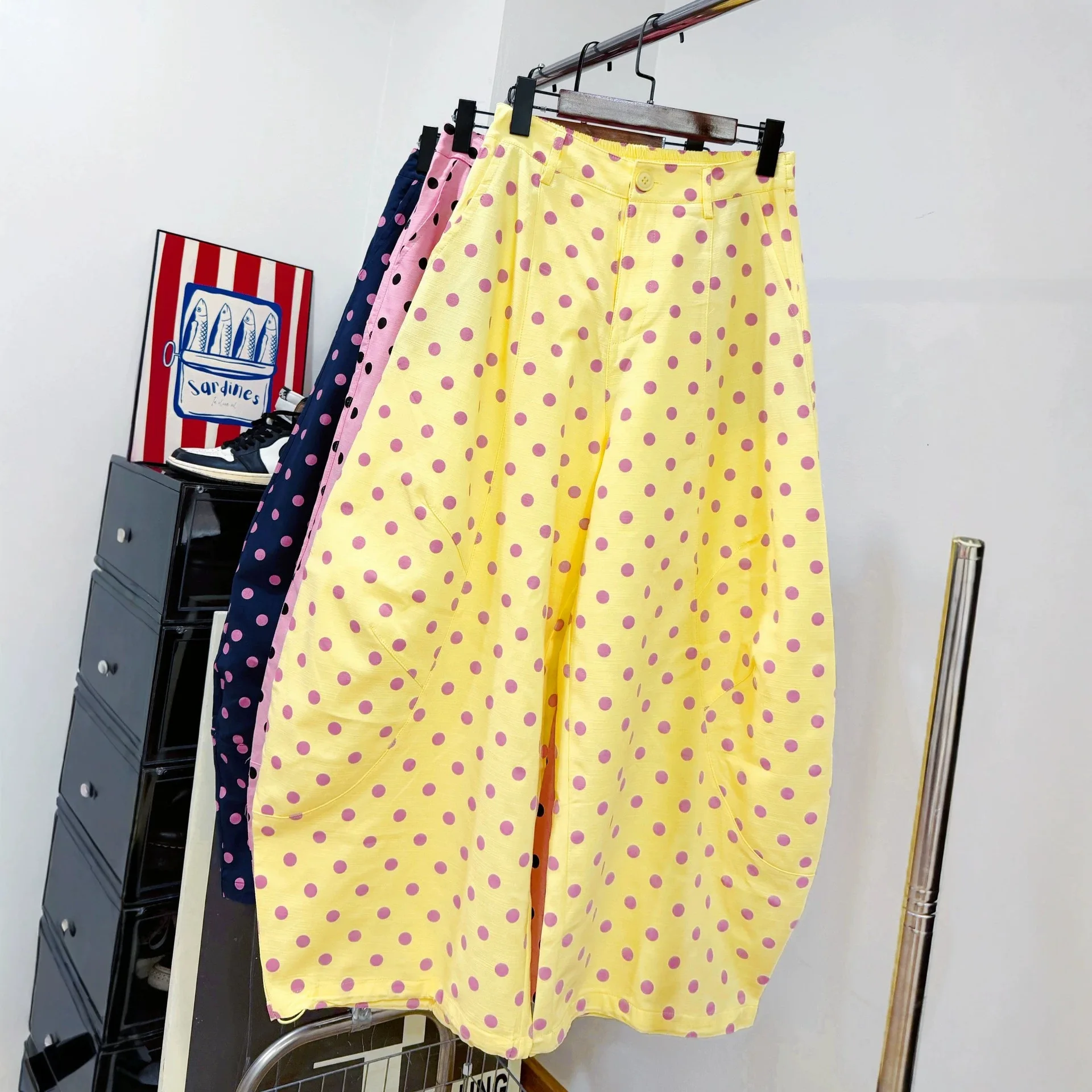 Y2K Retro Polka Dot Women Wide Leg Pants High Waist Baggy Trousers Casual Streetwear Loose Fit Fashion Casual Matching Outfits
Y2K Retro Polka Dot Women Wide Leg Pants High Waist Baggy Trousers Casual Streetwear Loose Fit Fashion Casual Matching Outfits