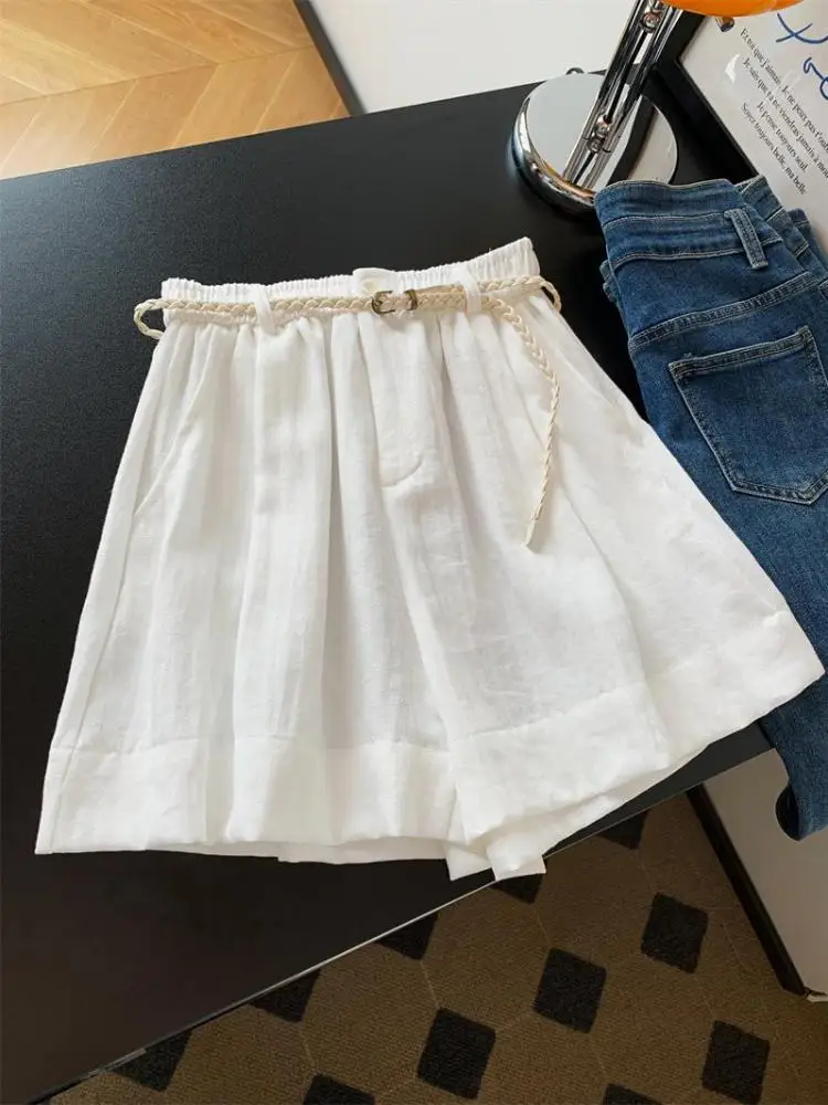 Korean Women Fashion White Versatile Pleated Shorts Summer High Waist Loose Holiday Wide Leg Short Pant Casual Simplicity Trendy
Korean Women Fashion White Versatile Pleated Shorts Summer High Waist Loose Holiday Wide Leg Short Pant Casual Simplicity Trendy
