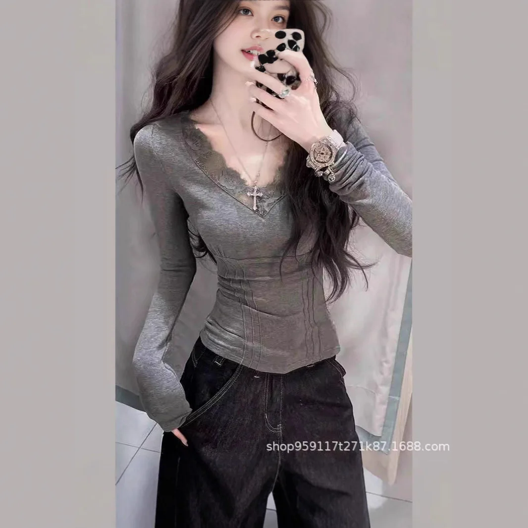 2026 Spring New Lace V neck Long Sleeve Top Niche Design Slim Waist Tee Women Cute Hot Stylish Casual Daily Layering Base Shirt
2026 Spring New Lace V neck Long Sleeve Top Niche Design Slim Waist Tee Women Cute Hot Stylish Casual Daily Layering Base Shirt