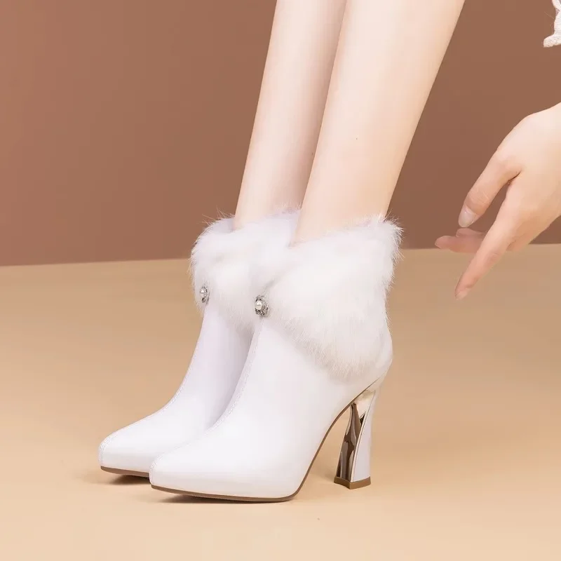 Women's Shoes 2024 Ankle Women's Boots Elegant Modern Boots Women Sewing Pointed Toe High Heels Pearl Front Zip Shoes Ladies
Women's Shoes 2024 Ankle Women's Boots Elegant Modern Boots Women Sewing Pointed Toe High Heels Pearl Front Zip Shoes Ladies