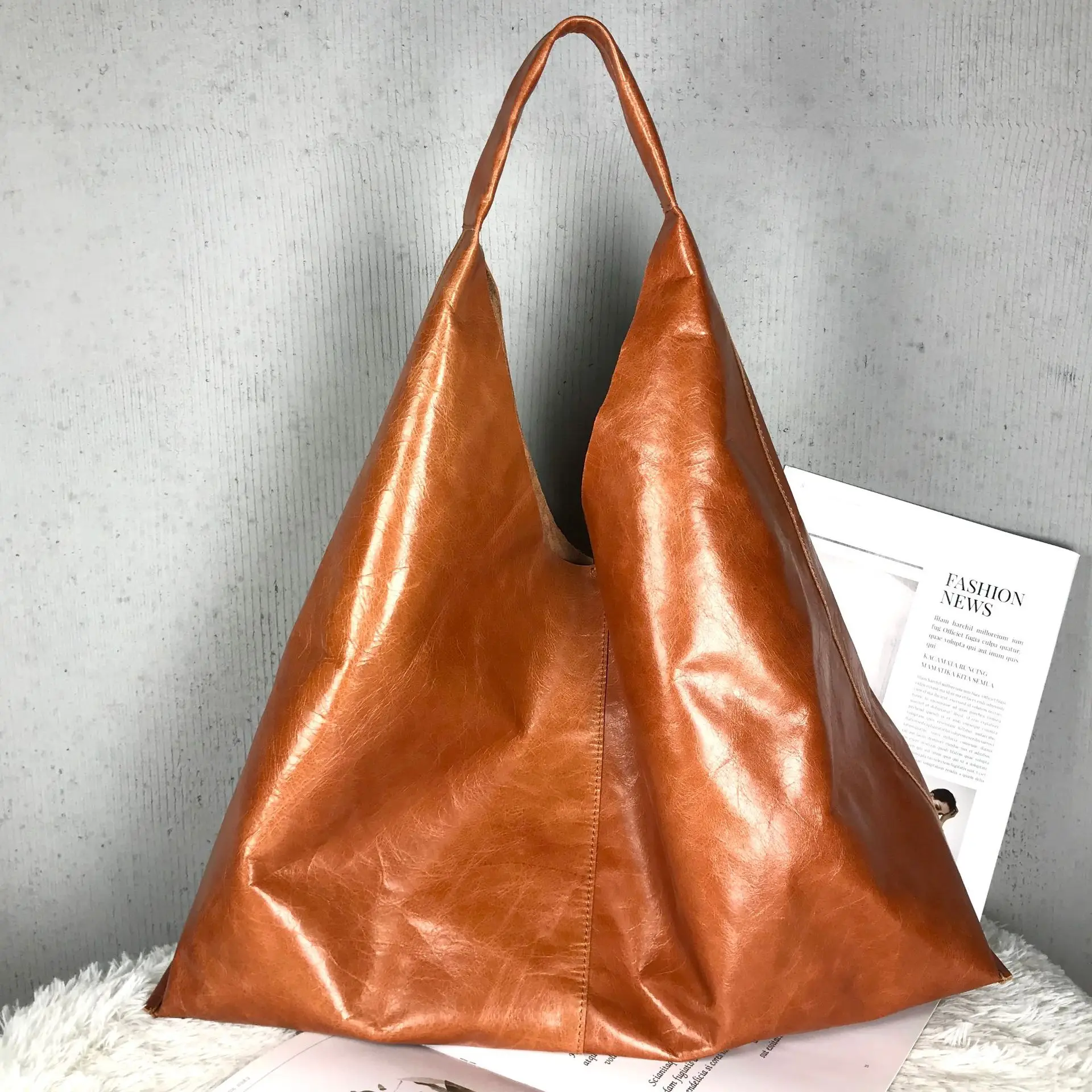 Genuine Leather 2025 Women's Bag Large Handmade First Layer Cowhide Tote Bag Retro Style Shoulder Bag for Women Shopping Outdoor
Genuine Leather 2025 Women's Bag Large Handmade First Layer Cowhide Tote Bag Retro Style Shoulder Bag for Women Shopping Outdoor