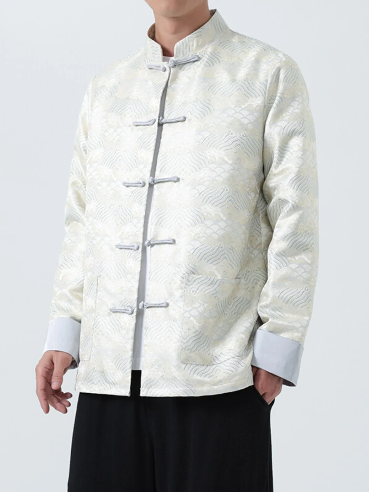 New Chinese Sle Tang Suit Jaet Long Sve Stand Collar Men's Clothing Embroidered Autumn Outerwear Rvated Hanfu
New Chinese Sle Tang Suit Jaet Long Sve Stand Collar Men's Clothing Embroidered Autumn Outerwear Rvated Hanfu