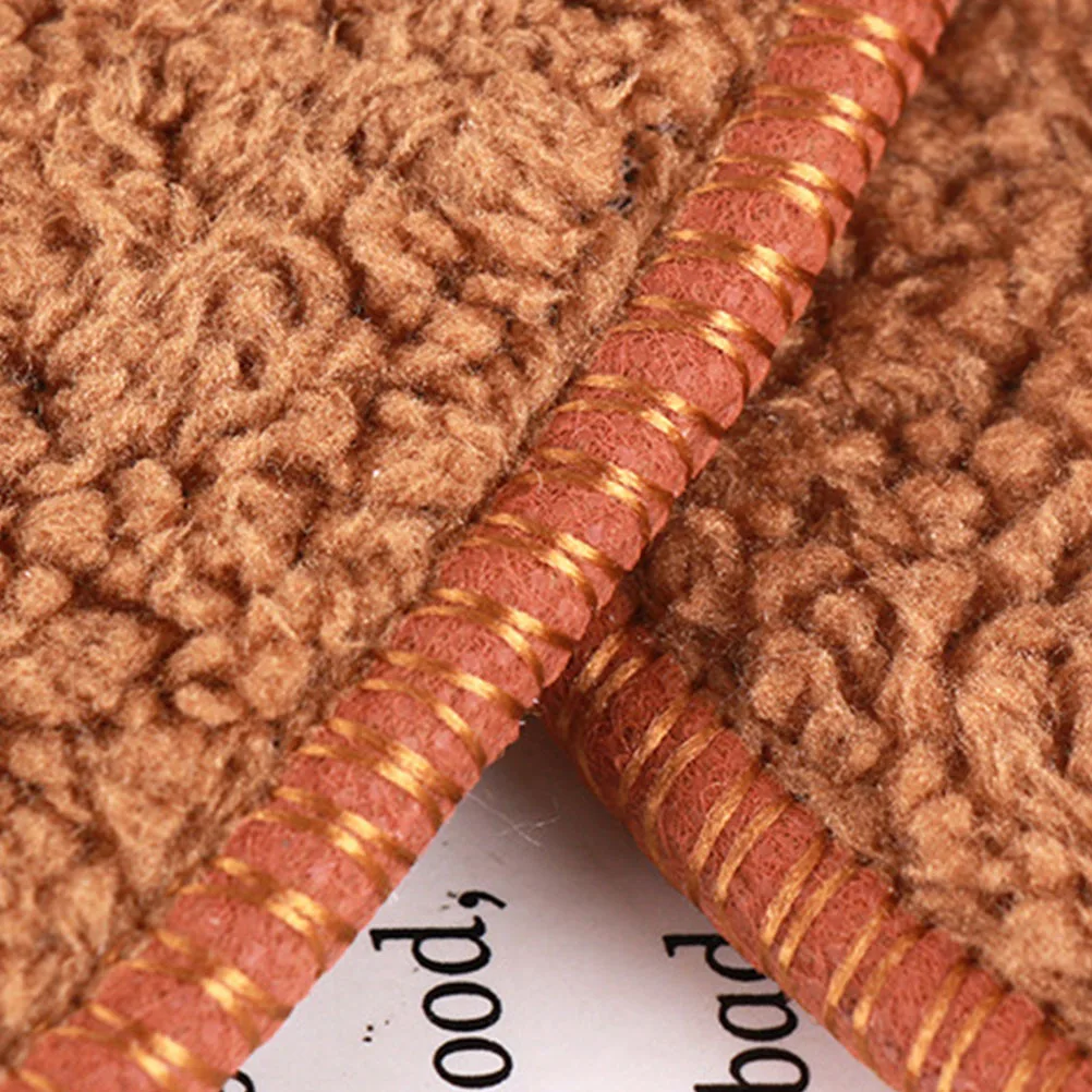 5Pairs Warm Thickened Insoles Imitation Alpaca Wool Winter Shoe Inserts Absorbent Deodorizing Pads Size 41 Brown 
5Pairs Warm Thickened Insoles Imitation Alpaca Wool Winter Shoe Inserts Absorbent Deodorizing Pads Size 41 Brown