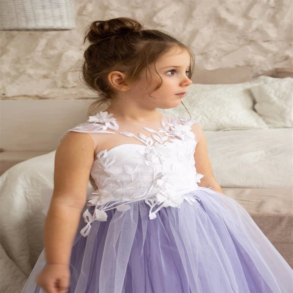 Flower Girl Dress Purple Fluffy Tulle Lace Applique Train Sleeveless Wedding Elegant Flower Child's First Eucharistic Prom Dress
Flower Girl Dress Purple Fluffy Tulle Lace Applique Train Sleeveless Wedding Elegant Flower Child's First Eucharistic Prom Dress