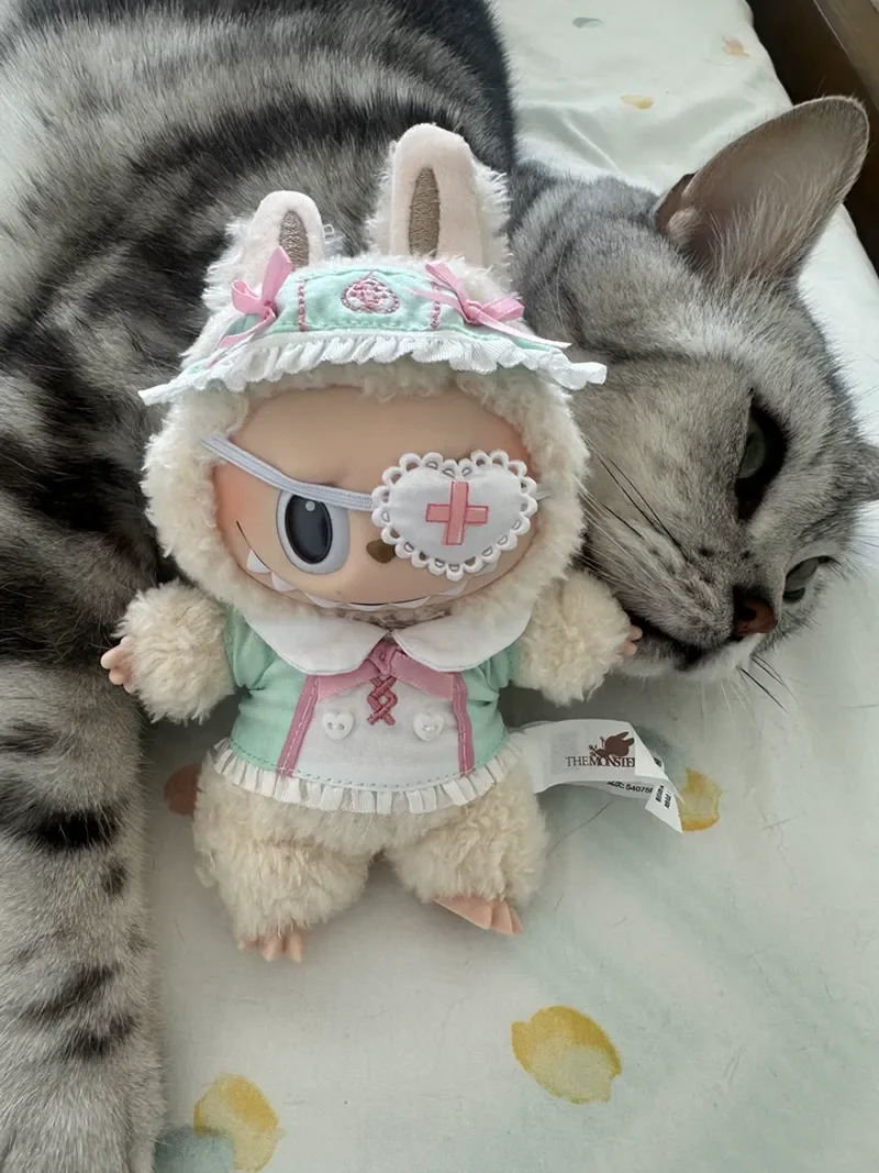 Кукольная одежда для Labubu, высокая энергия, кукольная одежда, спокойное платье медсестры, 17 см, наряд Labubu V1 V2 V3, виниловые аксессуары для кукол, подарок
Кукольная одежда для Labubu, высокая энергия, кукольная одежда, спокойное платье медсестры, 17 см, наряд Labubu V1 V2 V3, виниловые аксессуары для кукол, подарок