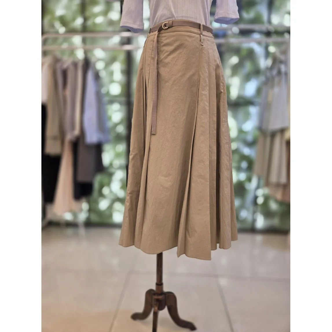 Mimifafa DW Pure Original 26 New High Waist Pleated Skirt Versatile Commuter Style Three Dimensional Tailoring Elegant Design
Mimifafa DW Pure Original 26 New High Waist Pleated Skirt Versatile Commuter Style Three Dimensional Tailoring Elegant Design